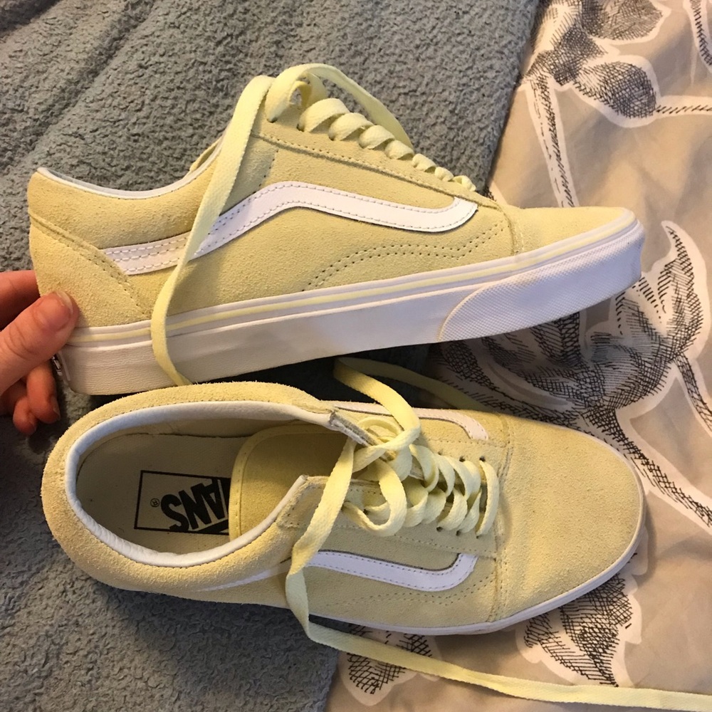 Pastel Yellow Women’s Vans size 8